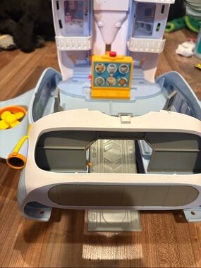 Octonauts Octoray 13 inch Transforming Playset